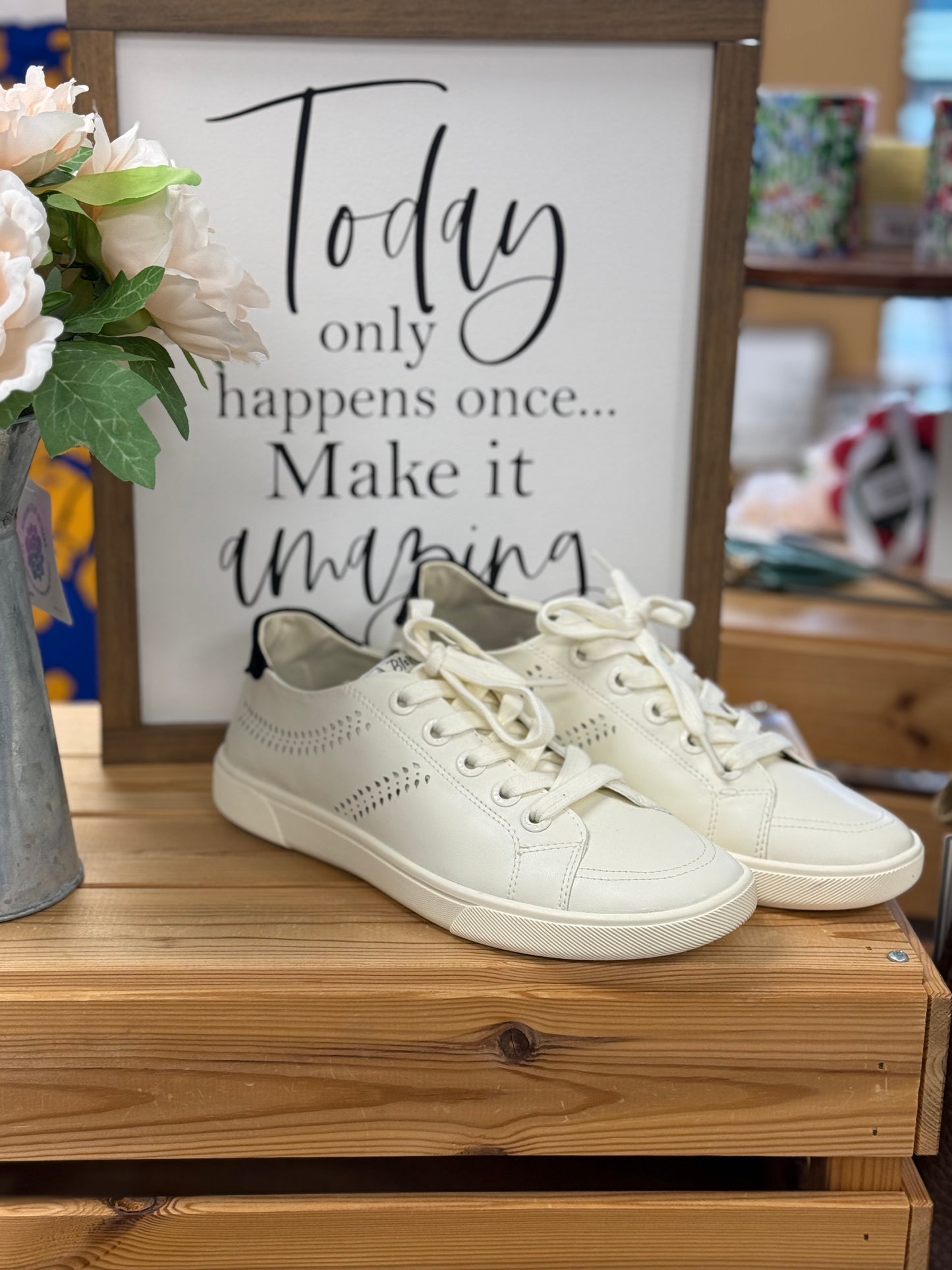 Tanner Cream Sneakers