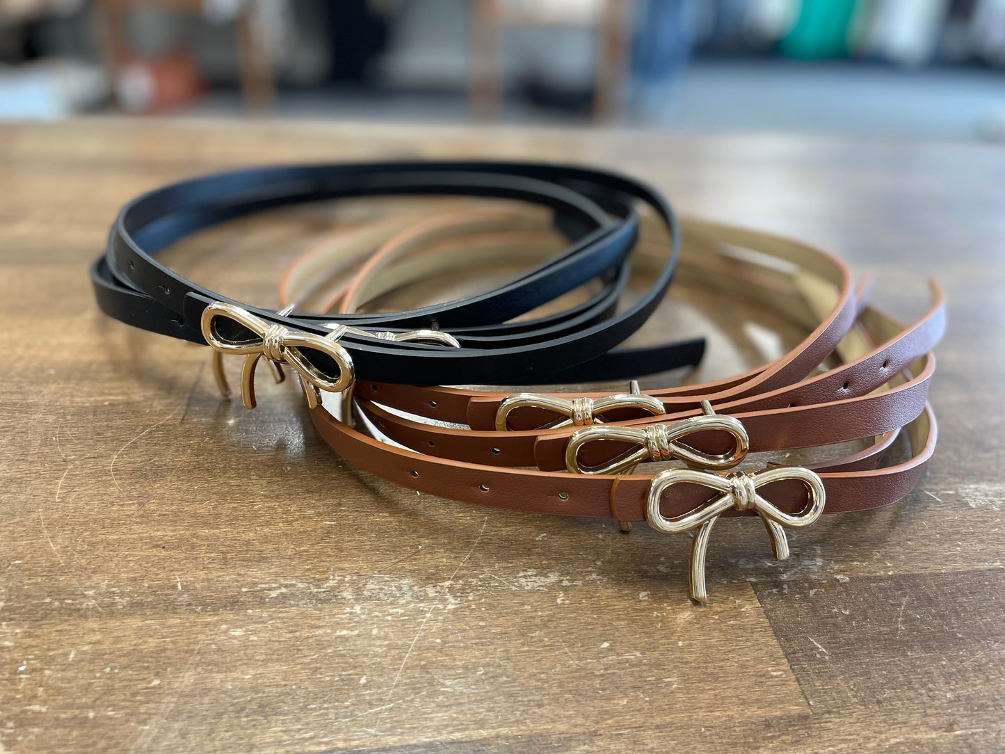 Bow Leather Skinny Belt