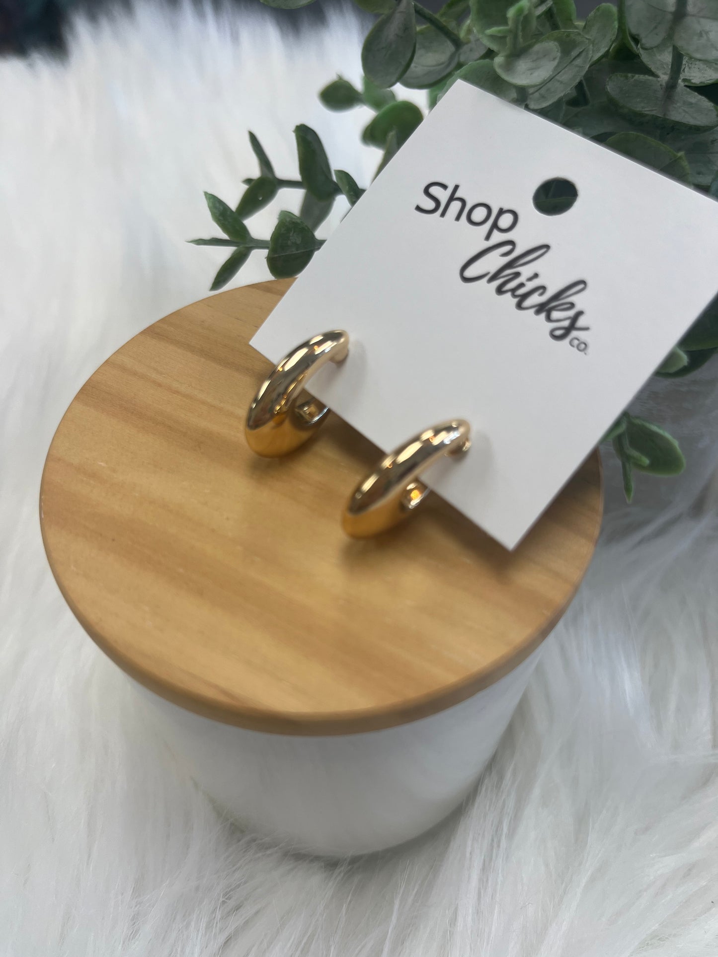 Small Oval Huggie Gold Hoop